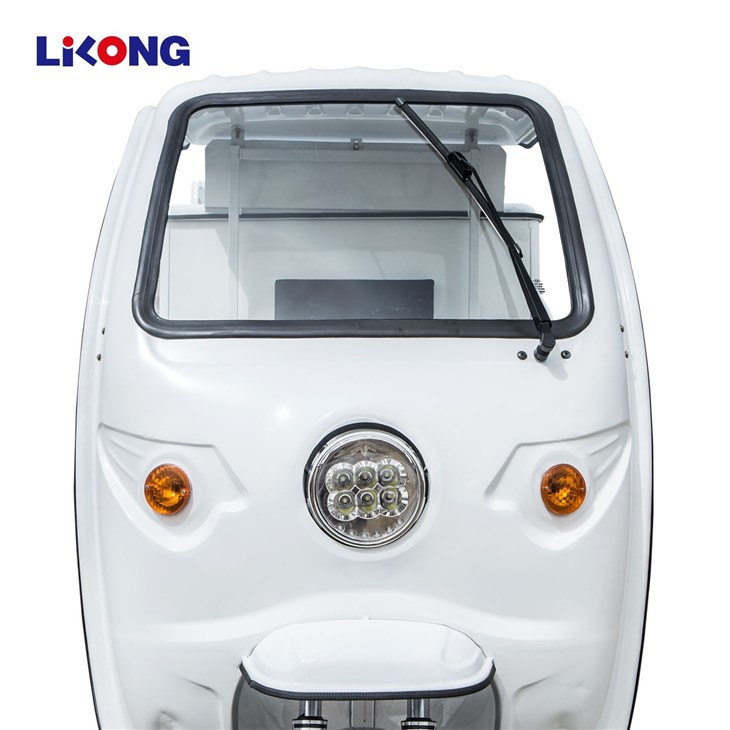 The Vehicle Has A Powerful Storage Space And Thermal Insulation To Preserve The Freshness And Quality Of The Goods